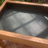 用土バッグを装着したレイズドベッドテーブル